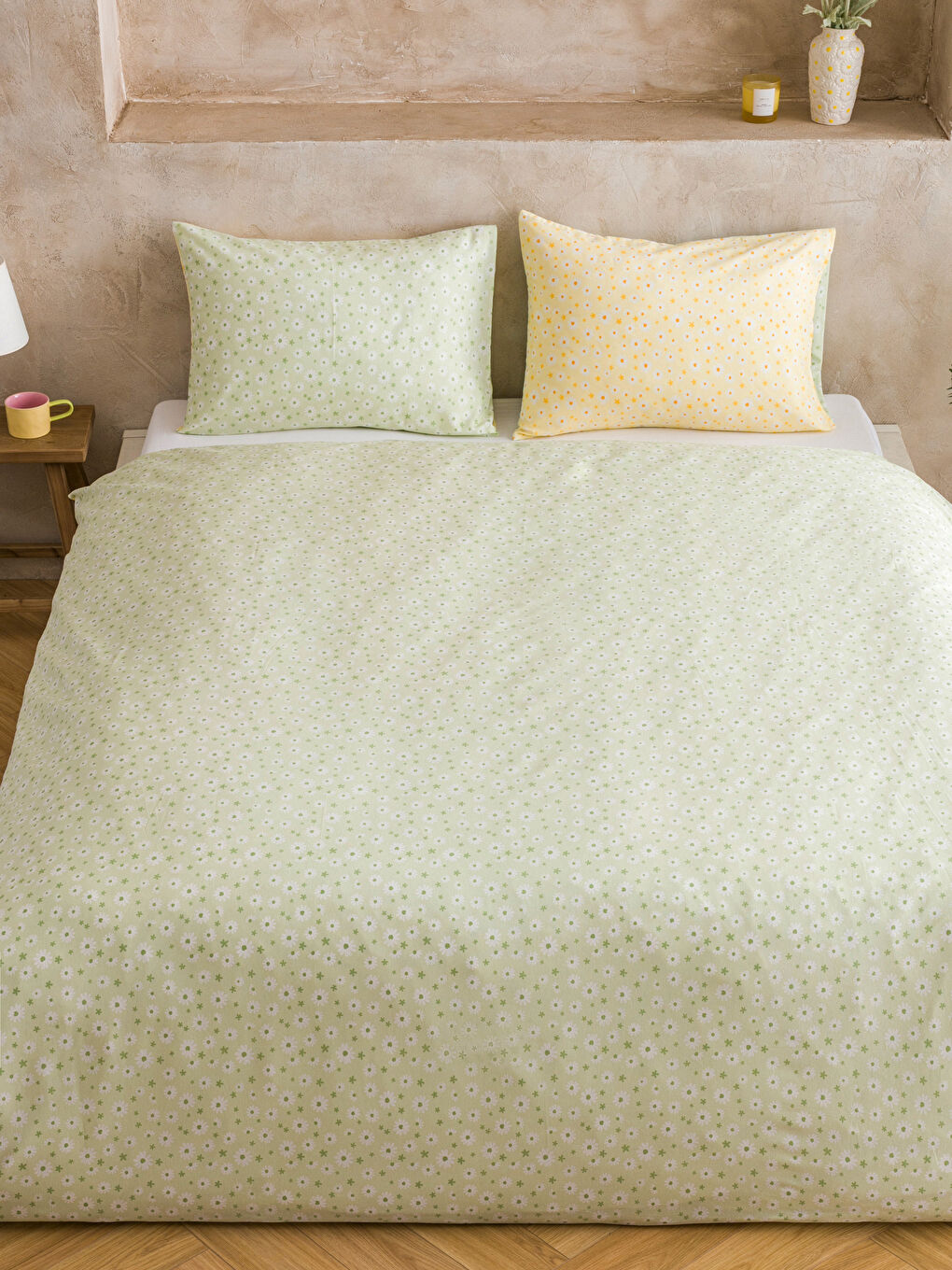 Set posteljine za bračni krevet sa cvetnim printom-1