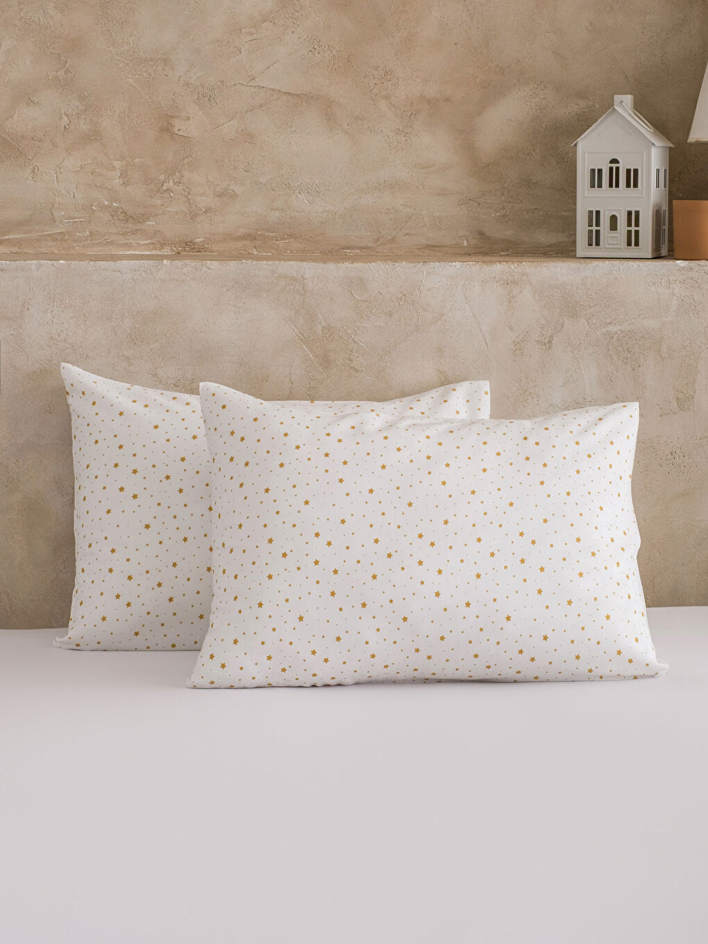 Beyaz Yıldız Desenli Yastık Kılıfı 2'li 50x70 cm-1