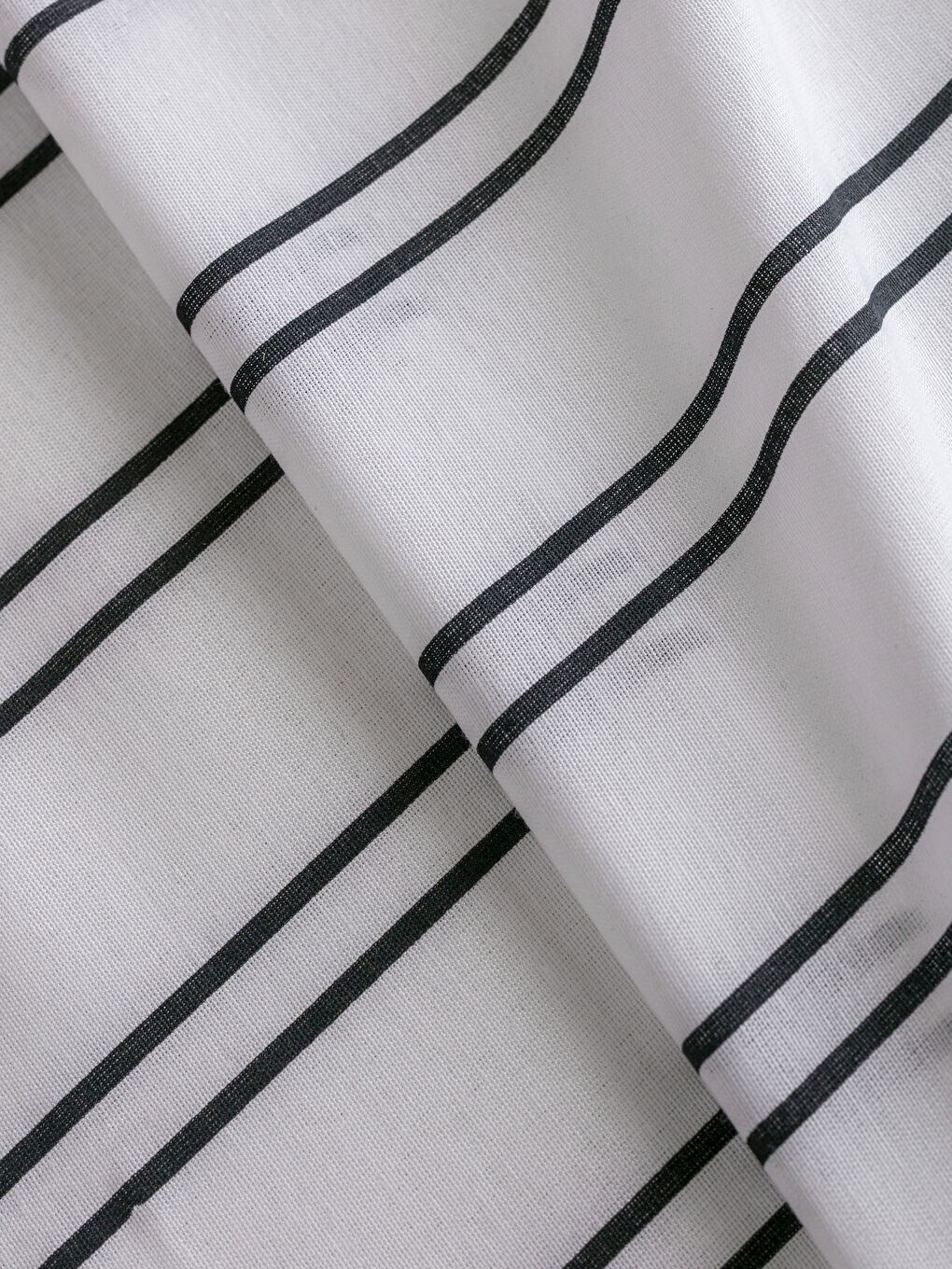 Siyah Çizgili Lastikli Çarşaf -2