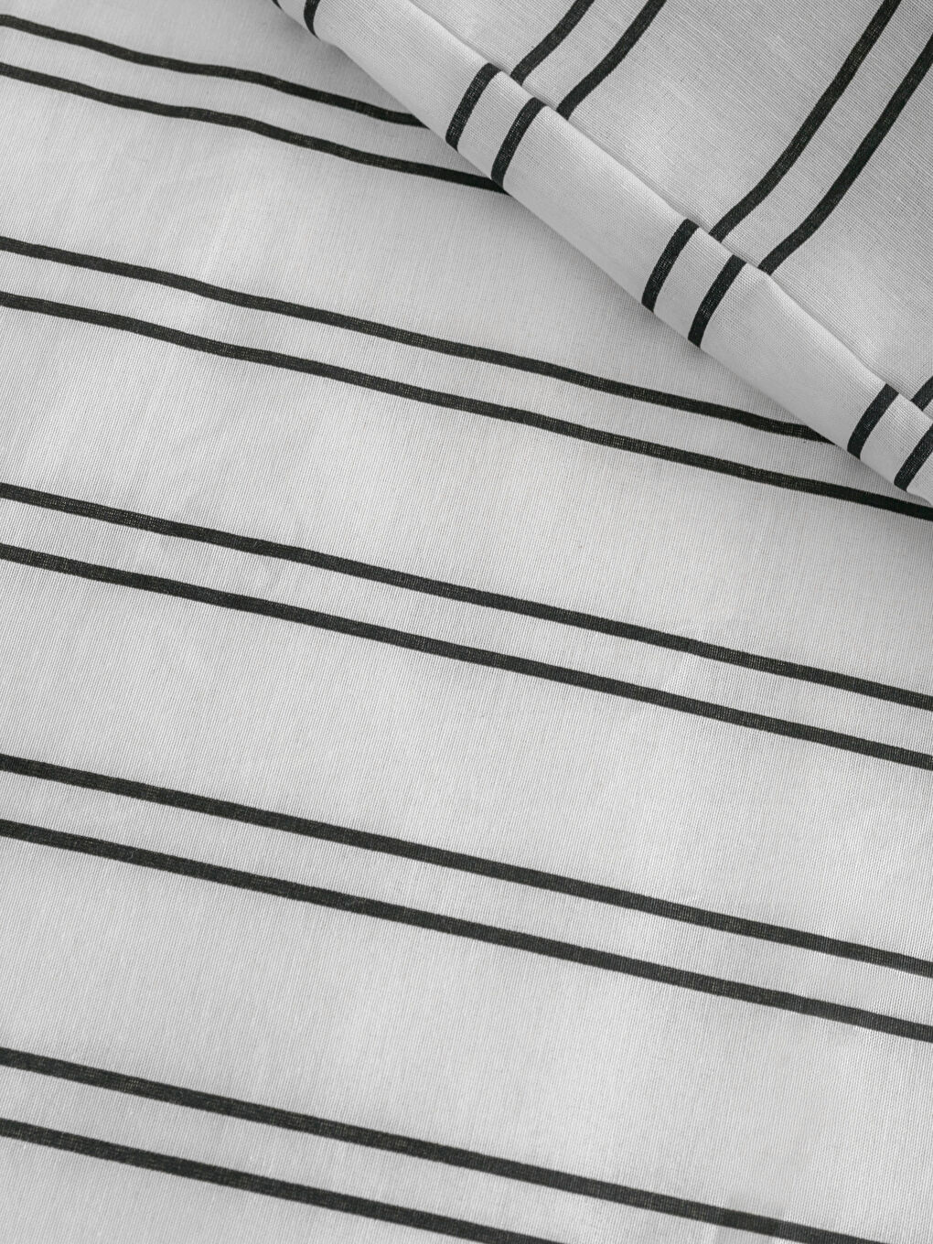 Siyah Çizgili Çift Kişilik Nevresim Seti-4