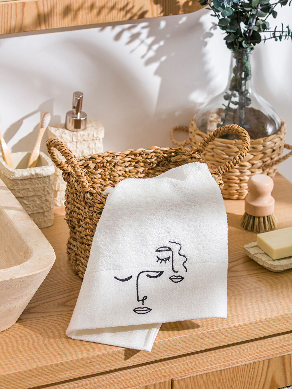 منشفة يد بيج فاتح / ايكرو