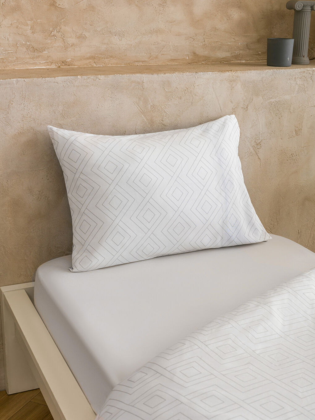 Gri Çizgi Desenli Tek Kişilik Nevresim Seti-2