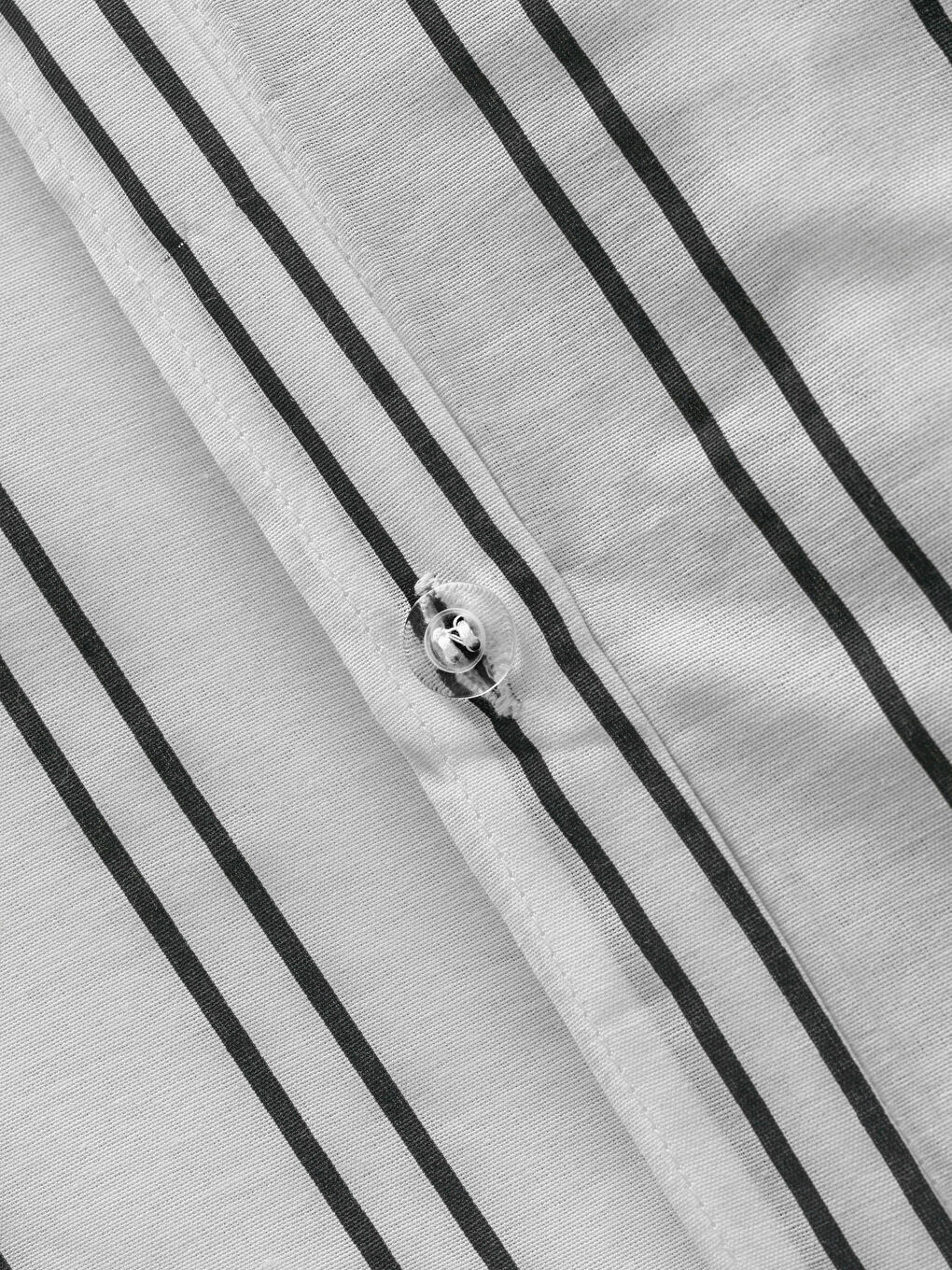 Siyah Çizgi Desenli Tek Kişilik Nevresim Seti-5