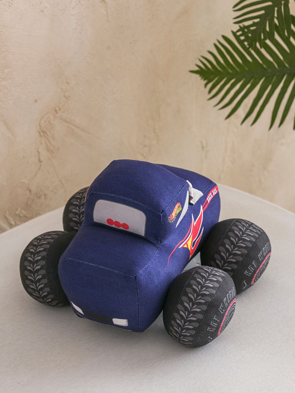 Karışık Araba Figürlü Pelüş Bebek Kırlent 26 cm-1