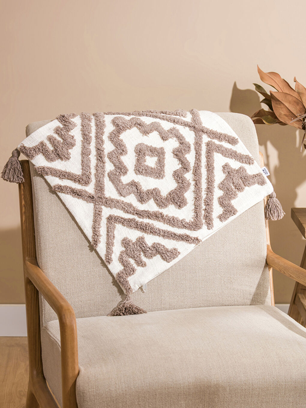 Karışık Geometrik Desenli Kırlent Kılıfı 45x45 cm-1