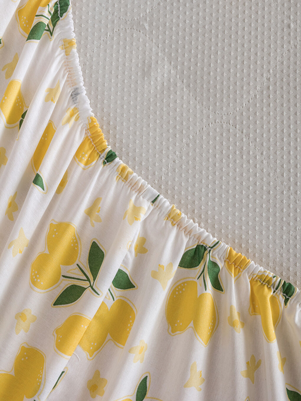 Karışık Limon Baskılı Çift Kişilik Lastikli Çarşaf-3