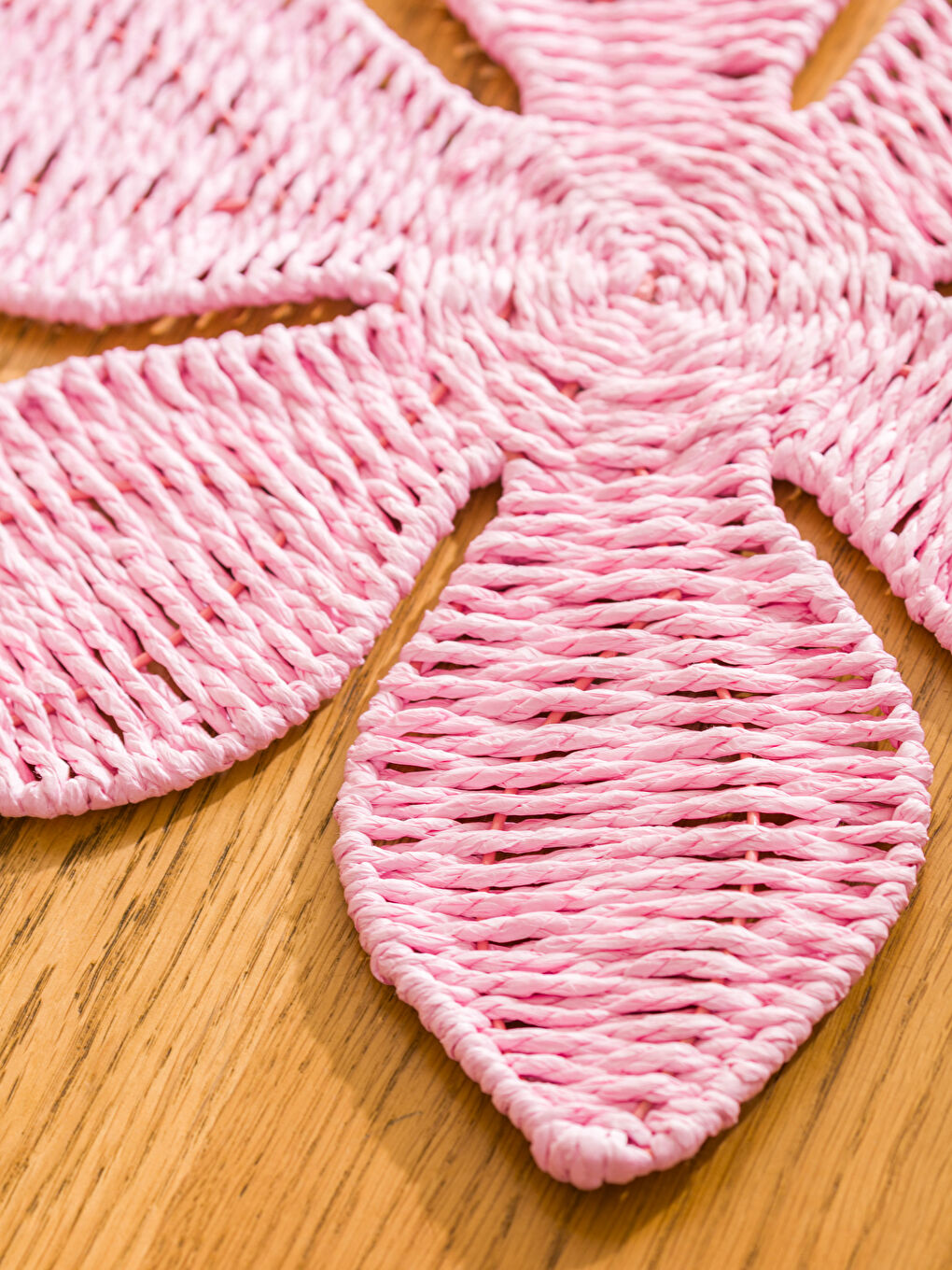 Розовый Подтарельник-2