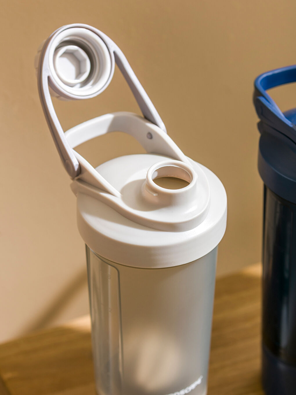 زجاجة ماء خليط من الألوان-1