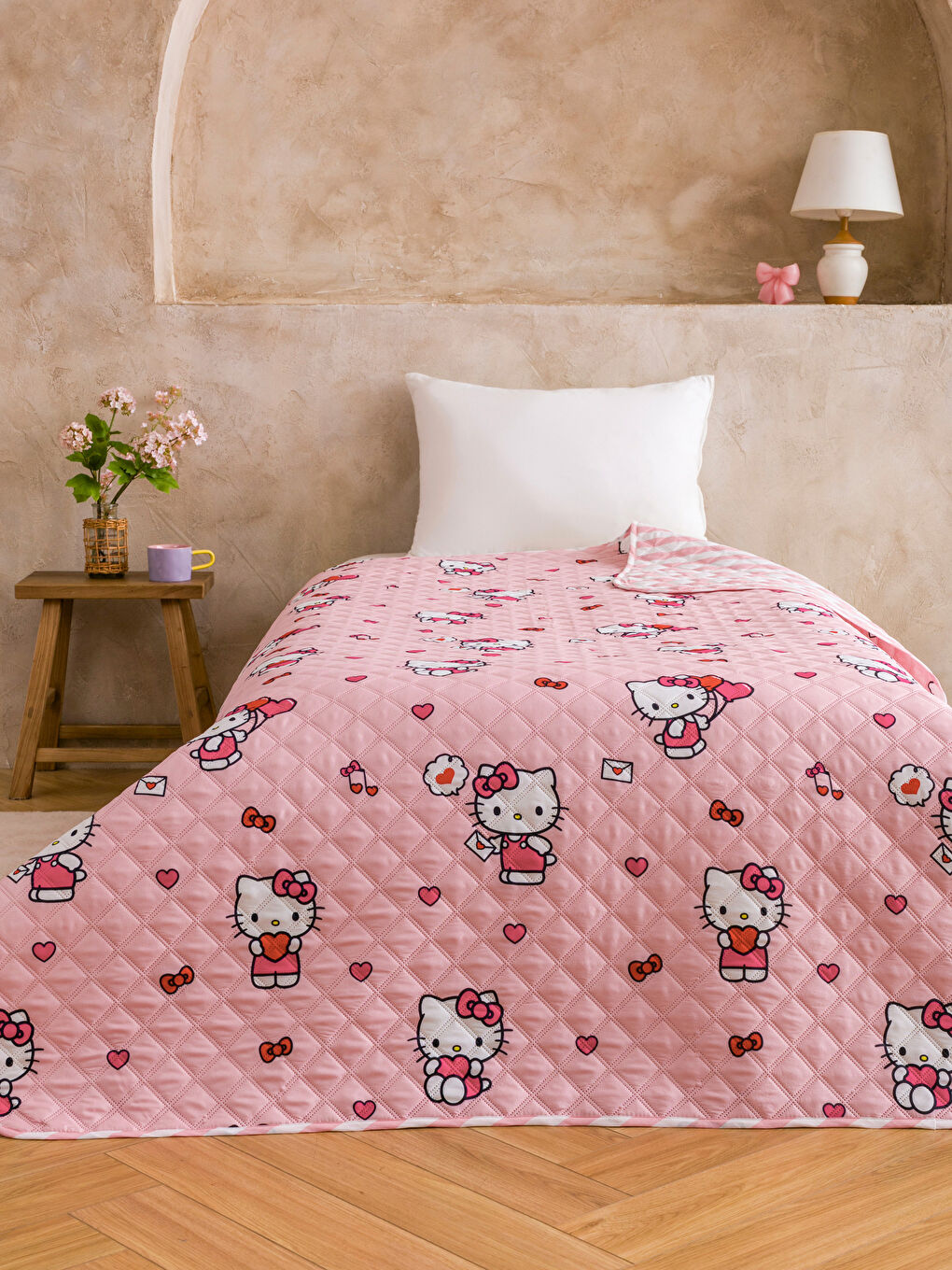 Hello Kitty Single Bedspread