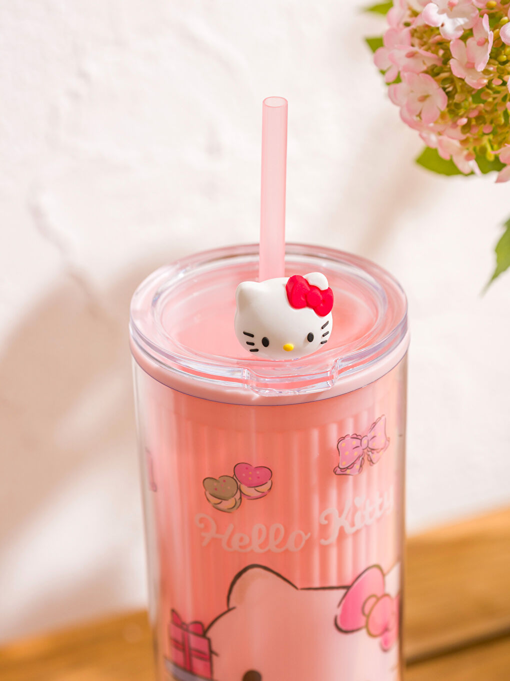 كوب مشروبات غازية وردي-1