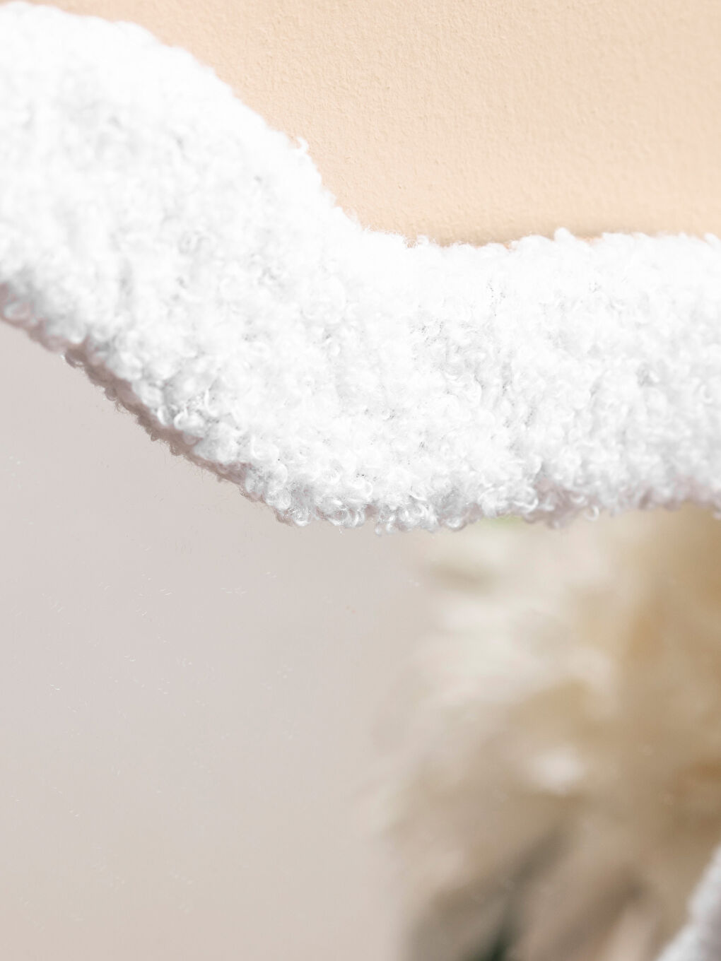 مرآة ديكورية مغلفة بالقطيفة 41 سم-1