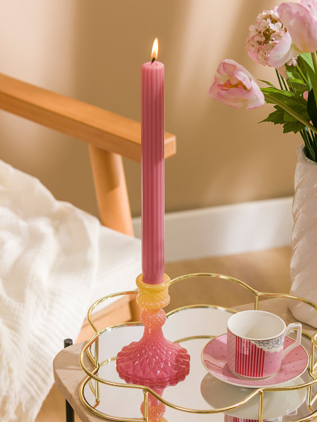 حامل شموع وردي