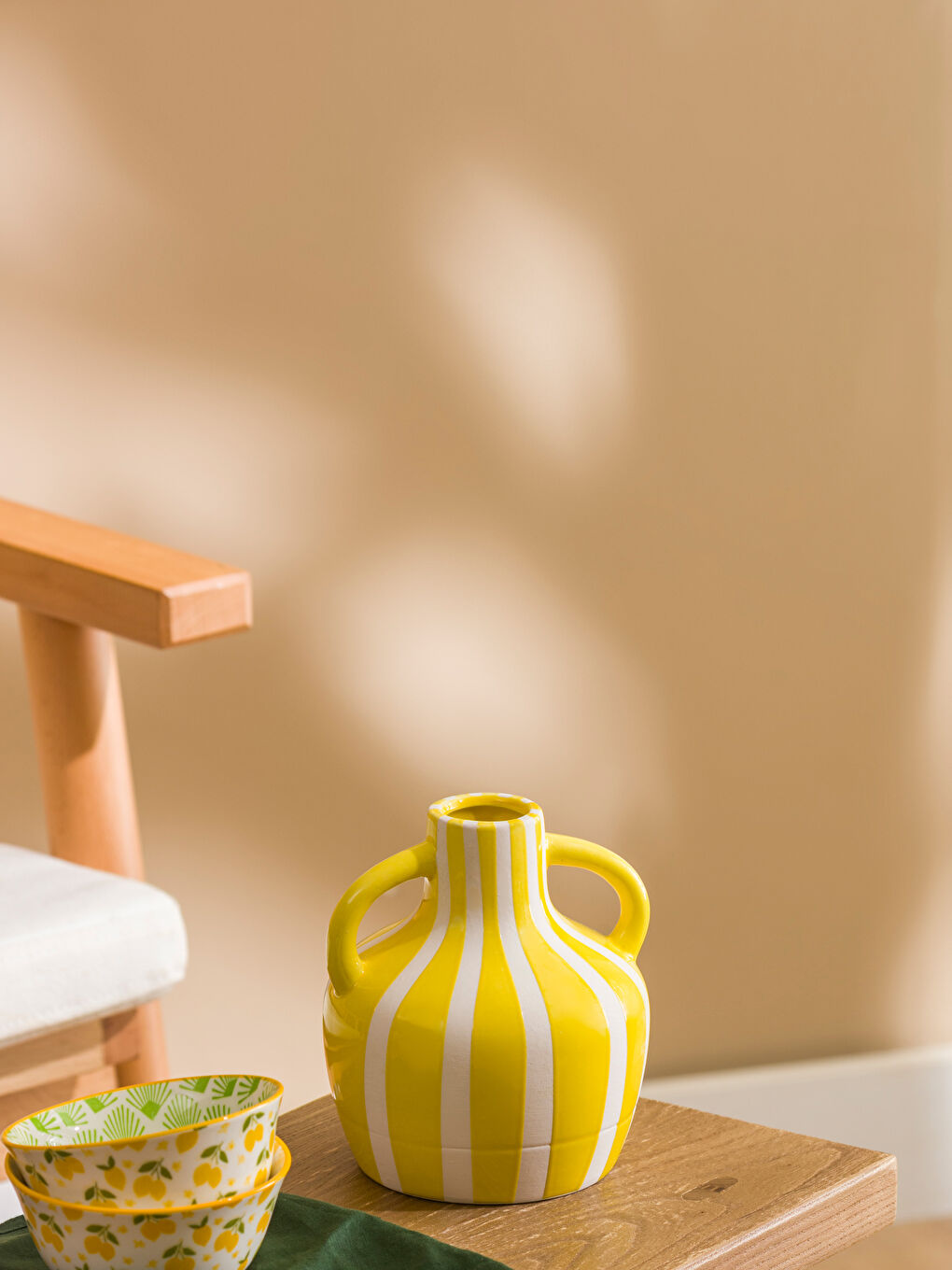 Prugasta keramička vaza 15 cm-1