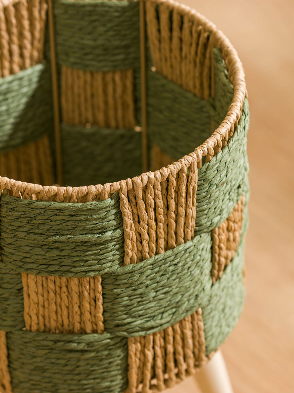 أصيص زهور مزخرف من الخوص مع قاعدة 35 سم-2