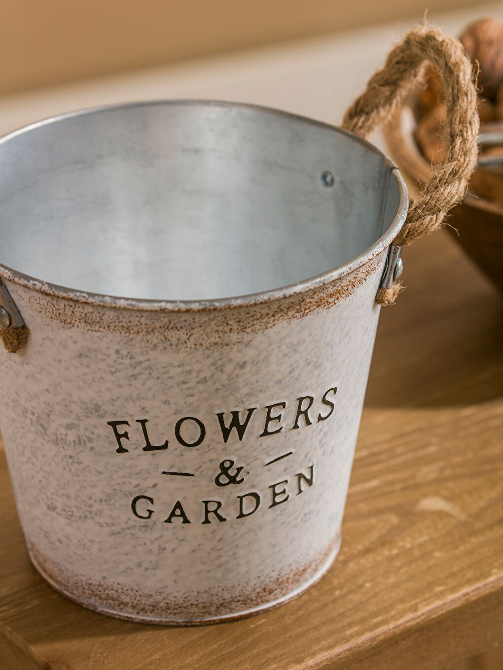 Decorative Metal Flowerpot 14 cm-2