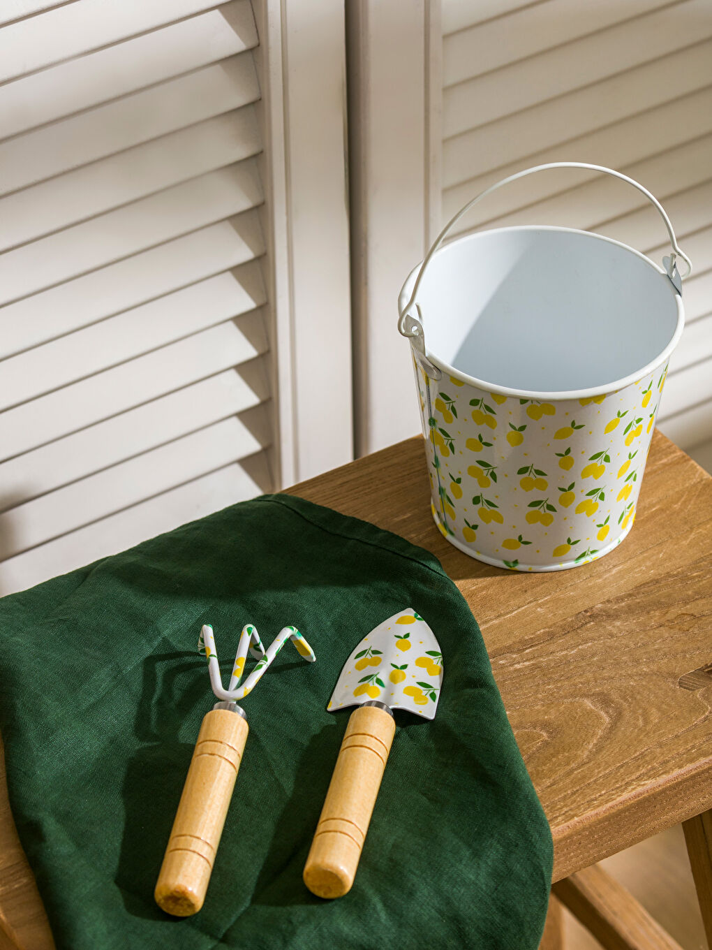 Karışık Dekoratif Bahçe Süsü Seti-1