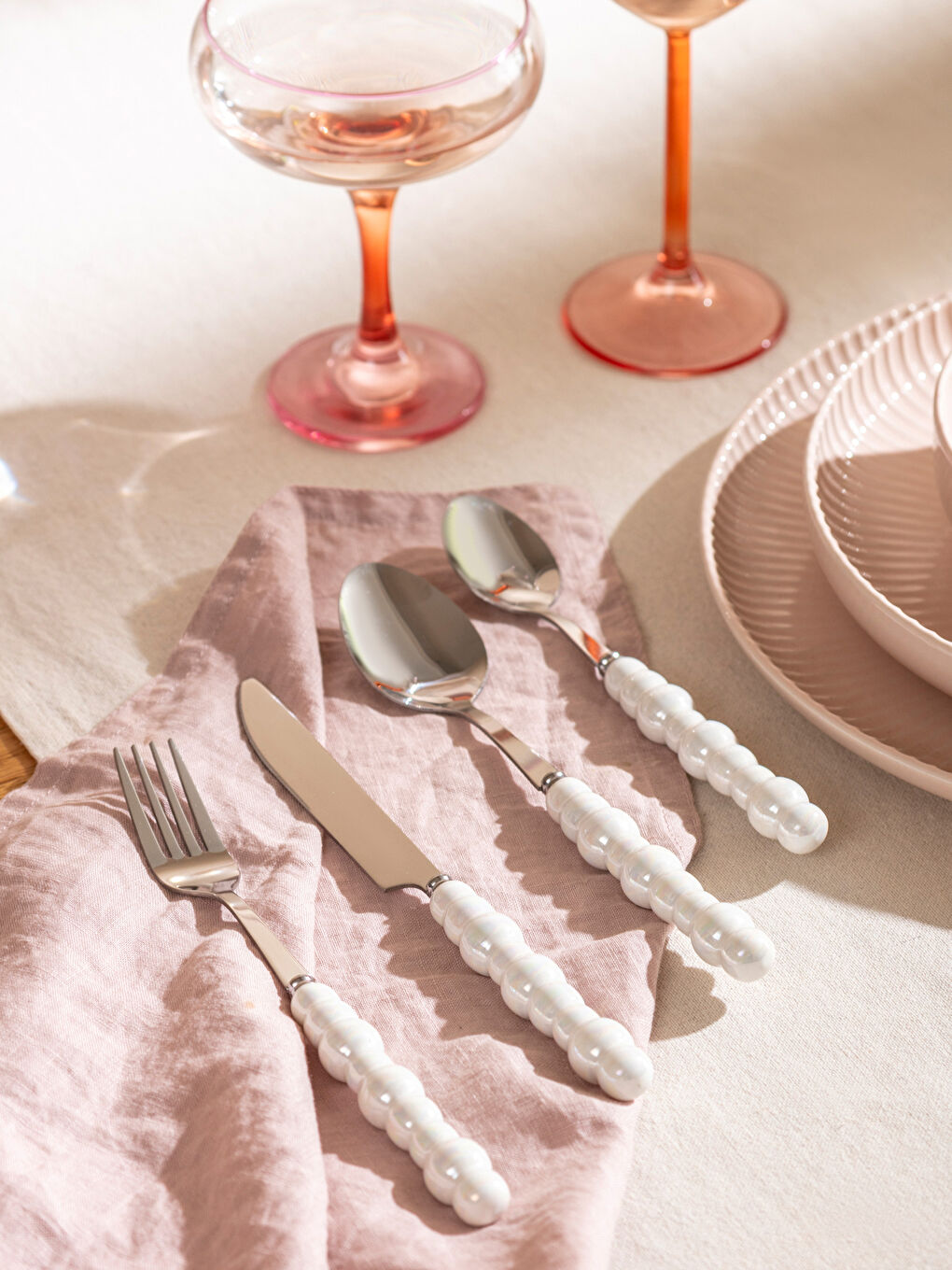 Siyah 4 Parça Çatal Kaşık Bıçak Seti