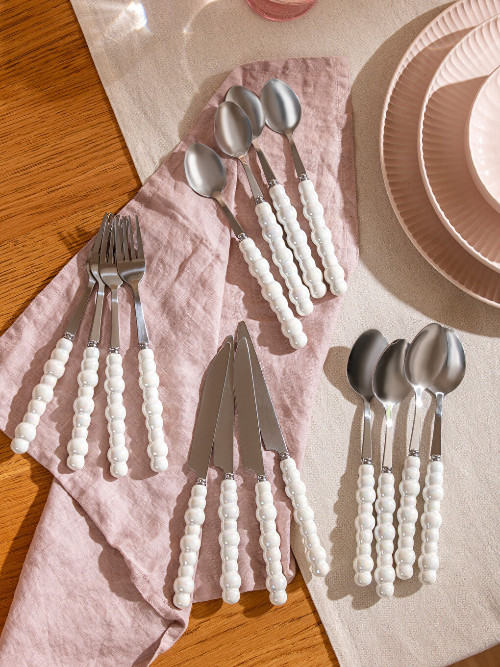 Siyah 4 Parça Çatal Kaşık Bıçak Seti-1