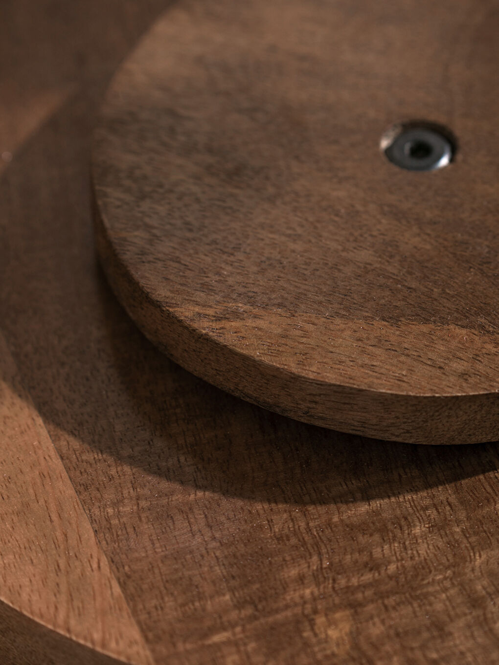 Kahverengi Döner Ayaklı Ahşap Sunumluk 24 cm-3