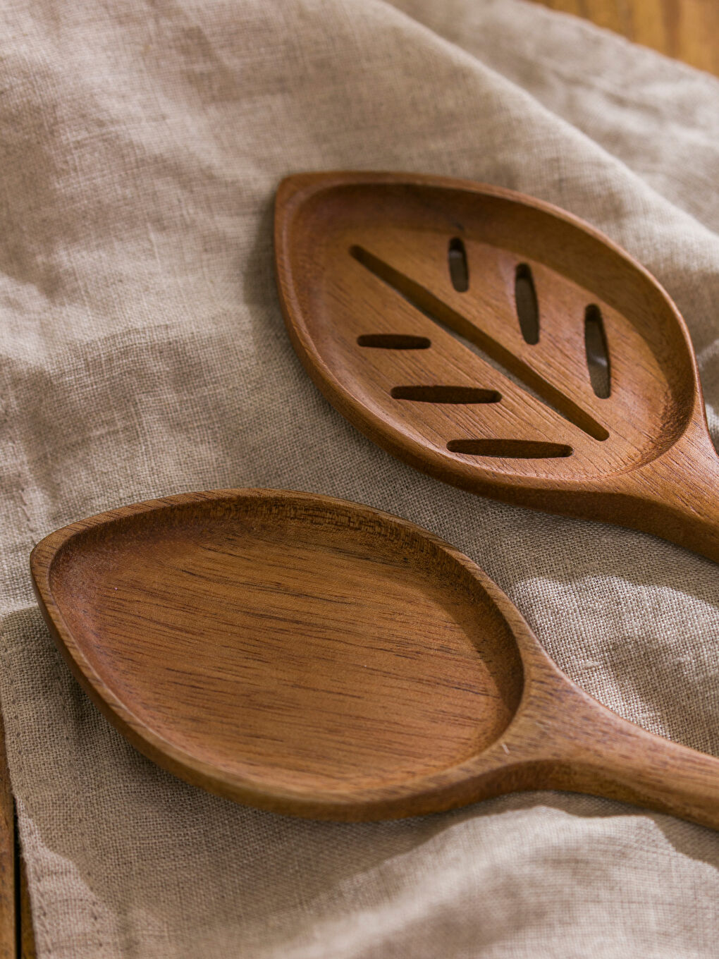 کەلوپەلی خزمەتکردن قاوه‌یی-1