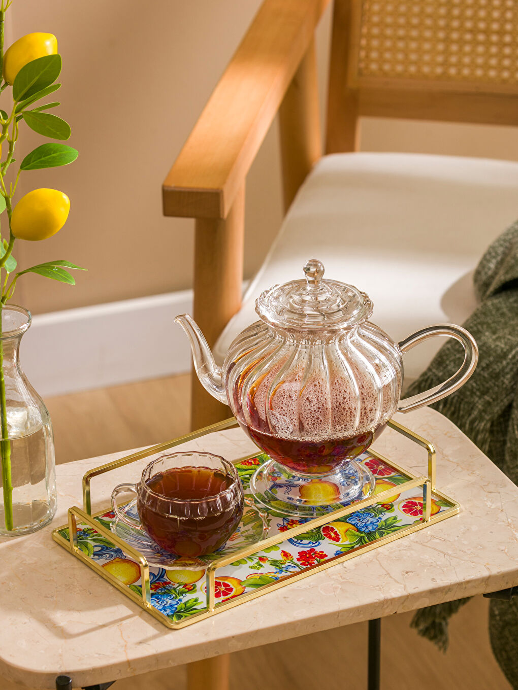 Dekorativni metalni poslužavnik 25 cm