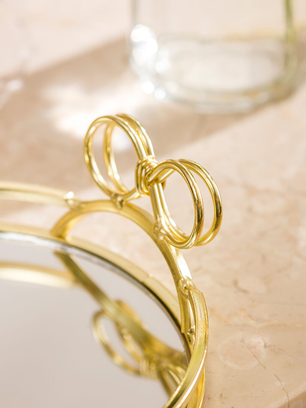 Ogledana metalna tacna 16 cm-2