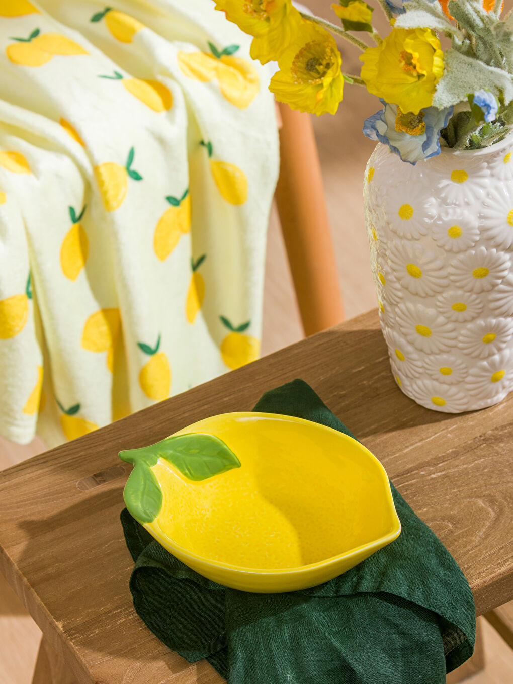 Lemon Figured Ceramic Bowl 18 cm