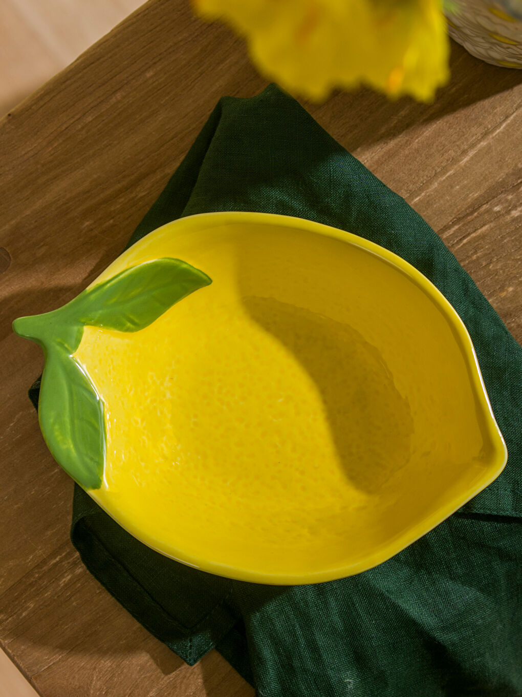 Lemon Figured Ceramic Bowl 18 cm-1