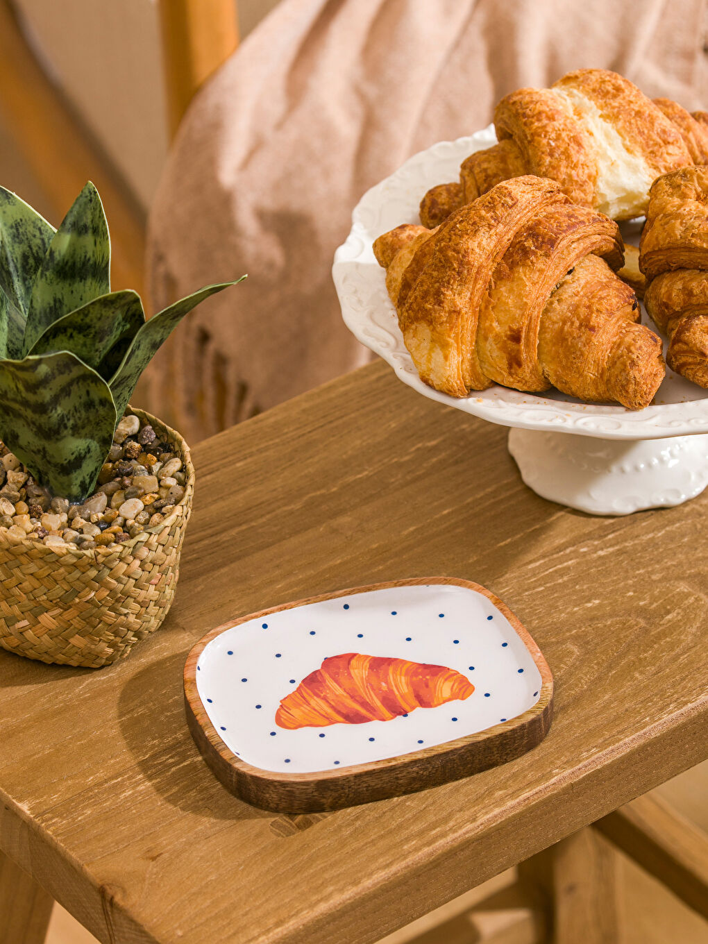 Karışık Kruvasan Baskılı Ahşap Kenarlı Kase 13 cm