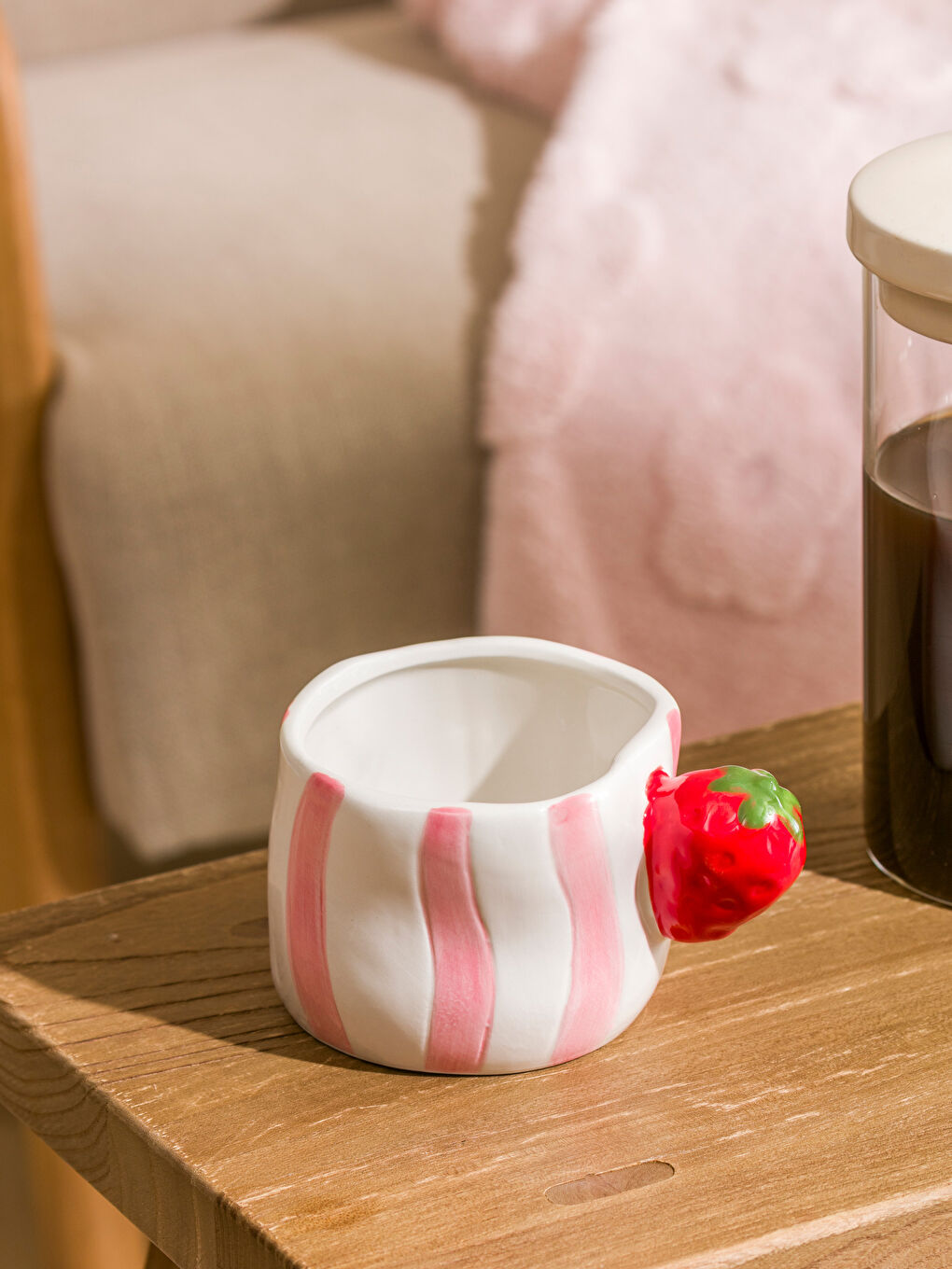 Strawberry Figured Ceramic Mug 295 ml