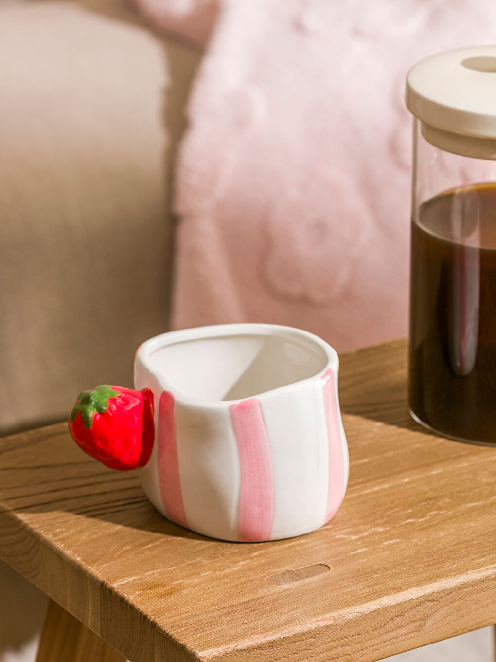 Strawberry Figured Ceramic Mug 295 ml-1