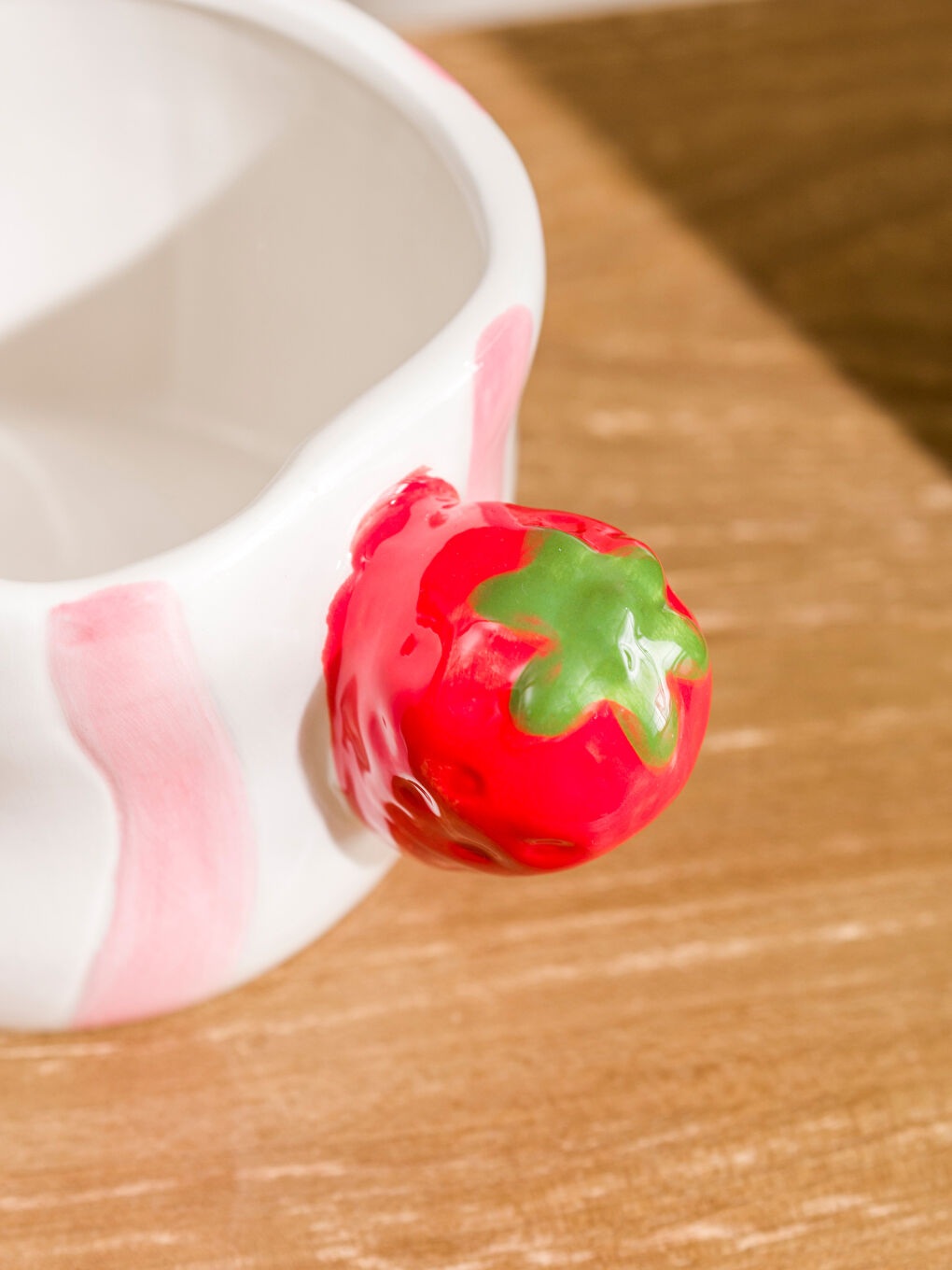 Strawberry Figured Ceramic Mug 295 ml-2