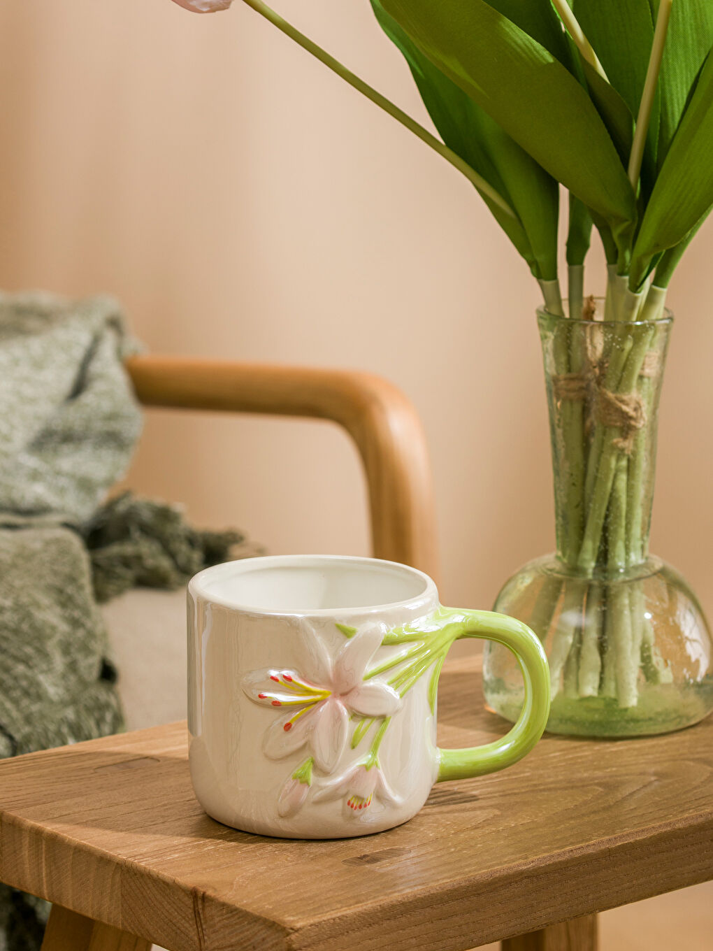 Šolja od porcelana sa cvetnim printom, zapremine 520 ml