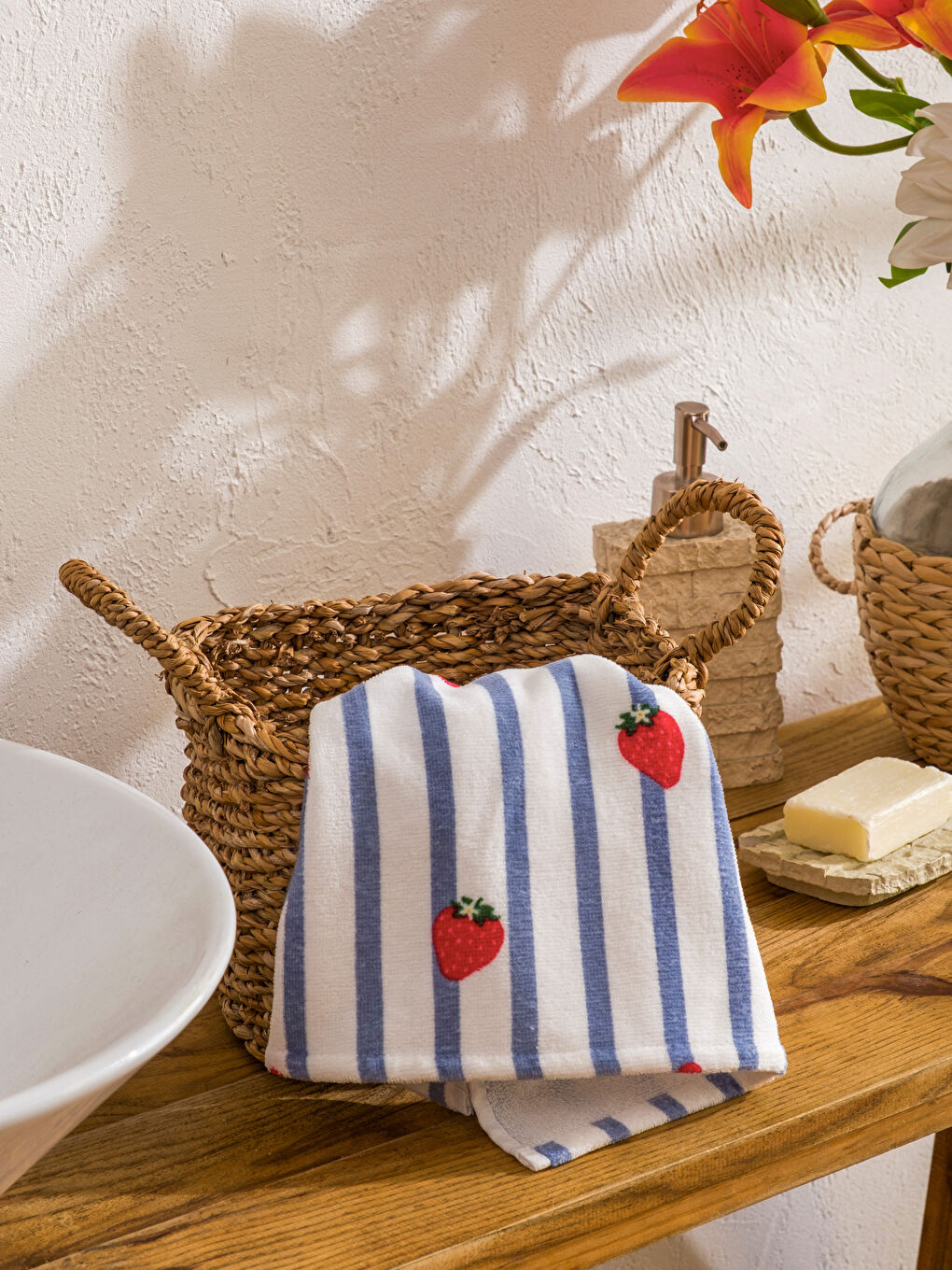 Mavi Çizgili Yüz Havlusu 50x80 cm-1