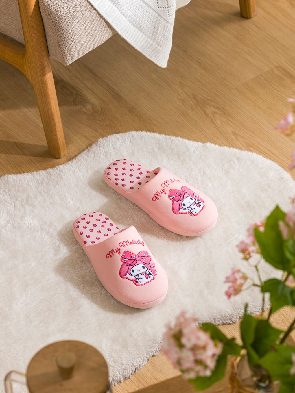 My Melody Baskılı Pelüş Kadın Ev Terliği