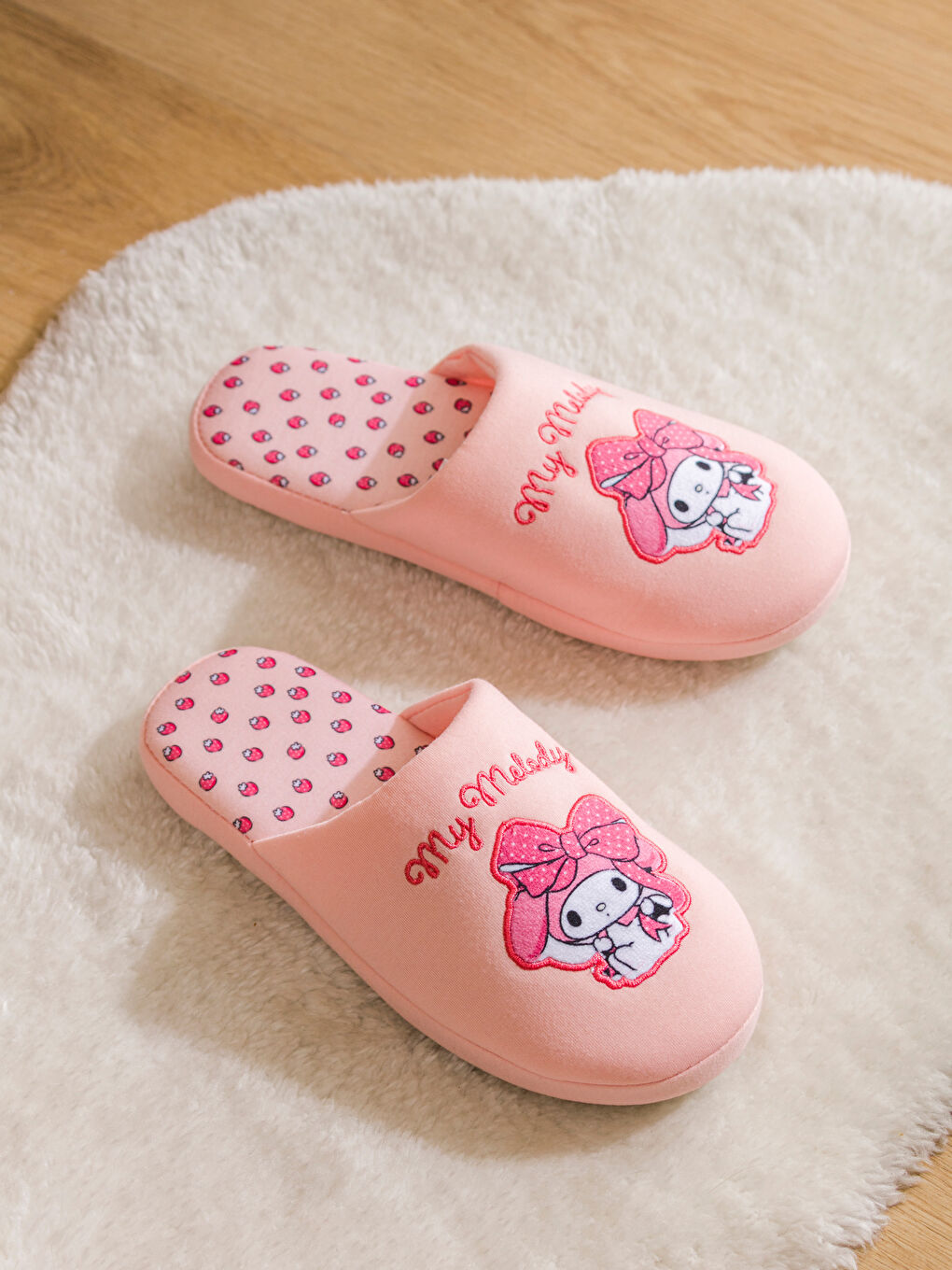 My Melody Baskılı Pelüş Kadın Ev Terliği-1