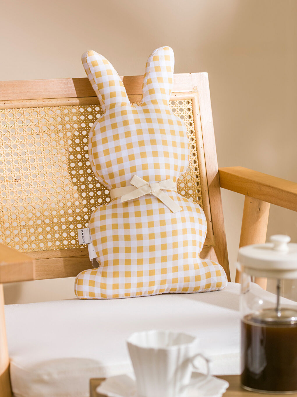 Подушка с фигурой кролика 41 см