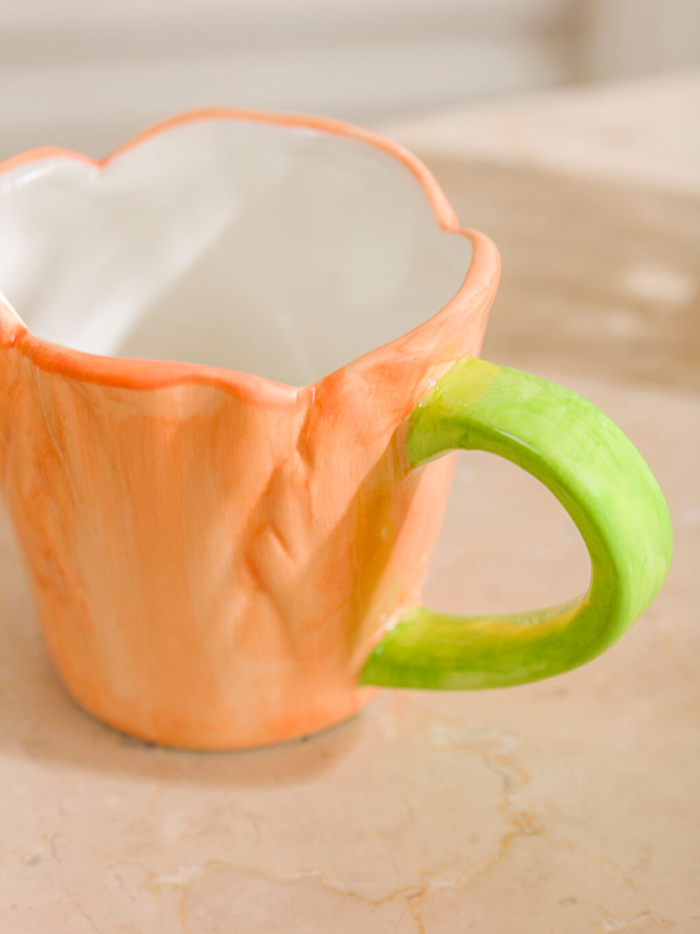 Keramička šolja sa cvetnim motivima, zapremine 210 ml-2