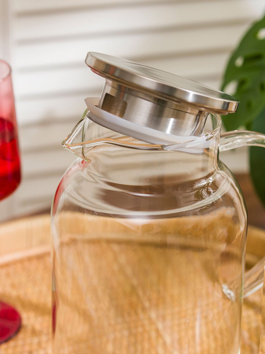 Renksiz Kiraz Figürlü Kapaklı Cam Sürahi 1400 Ml-1