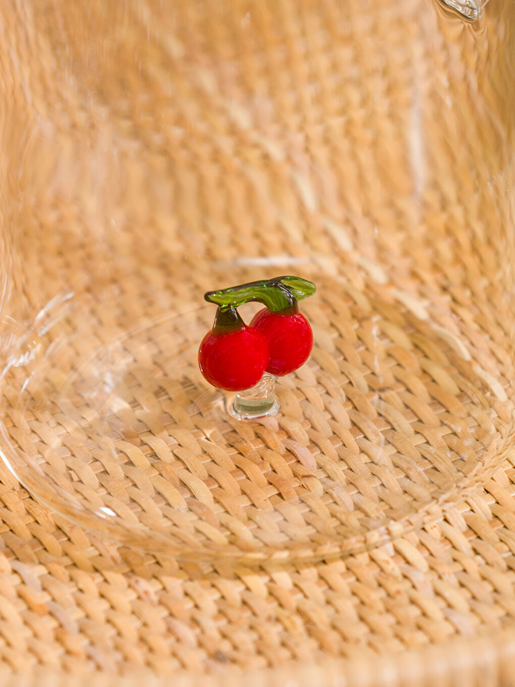 Renksiz Kiraz Figürlü Kapaklı Cam Sürahi 1400 Ml-3