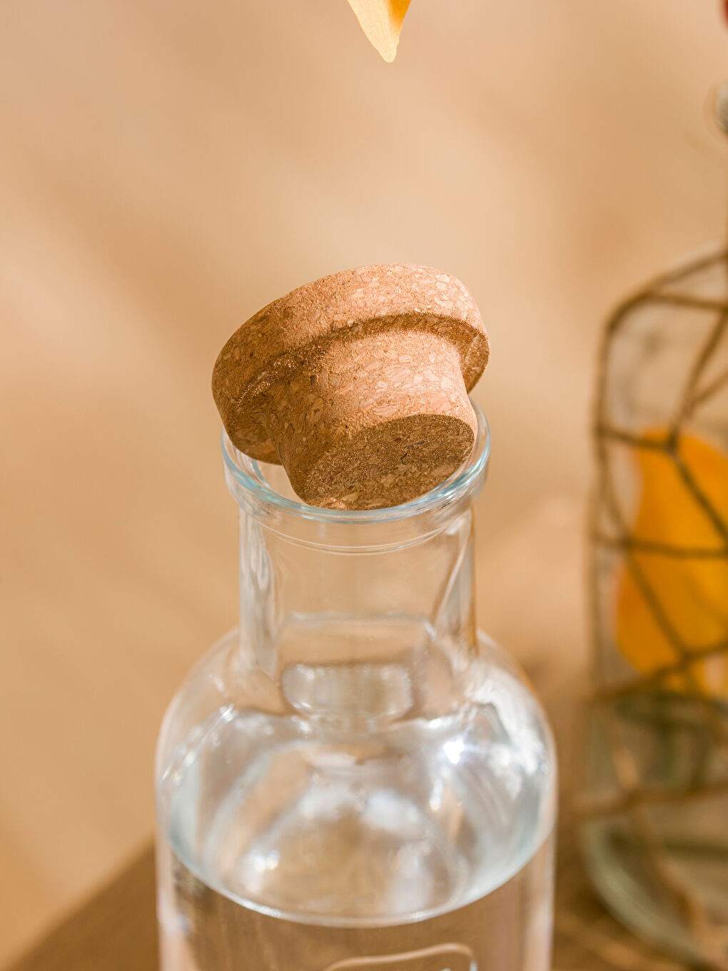 Cork Lid Glass Water Bottle 1000 ml-2