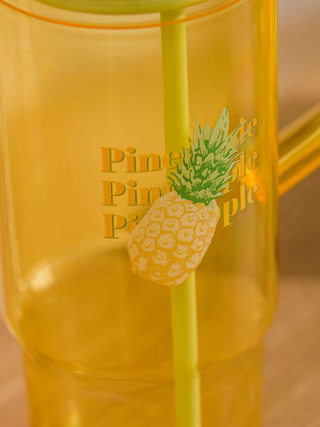 بوتڵی ئاو بێ ڕه‌نگ-1