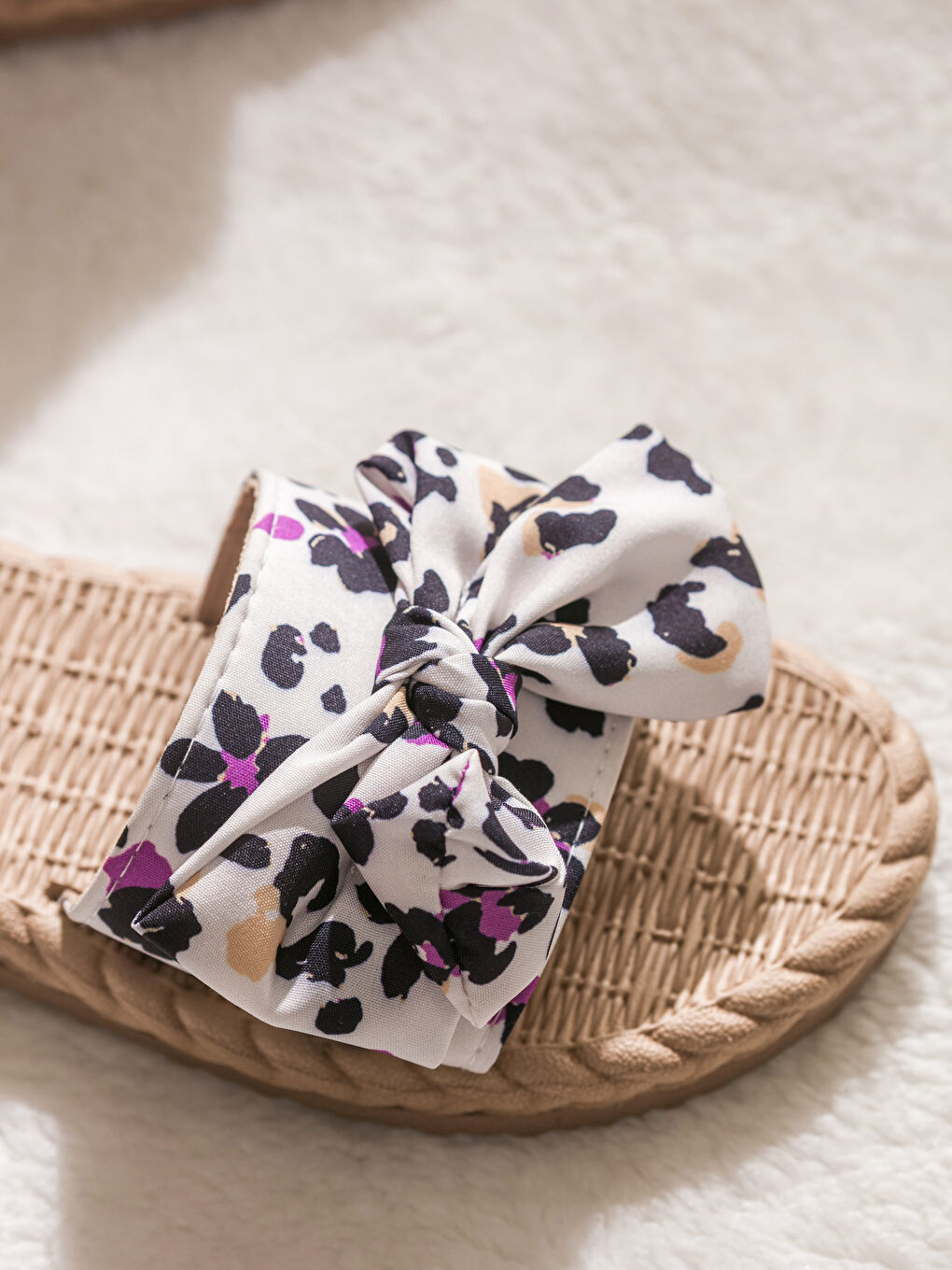 Diapositives Femme à motif nœud-2