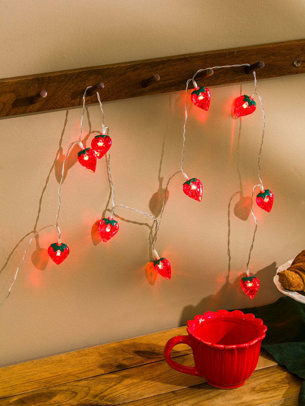 Karışık Çilek Figürlü Dekoratif Led