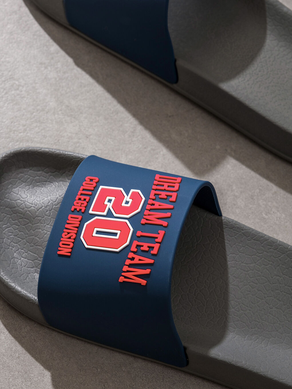 Baskılı Tek Bantlı Erkek Terlik-1