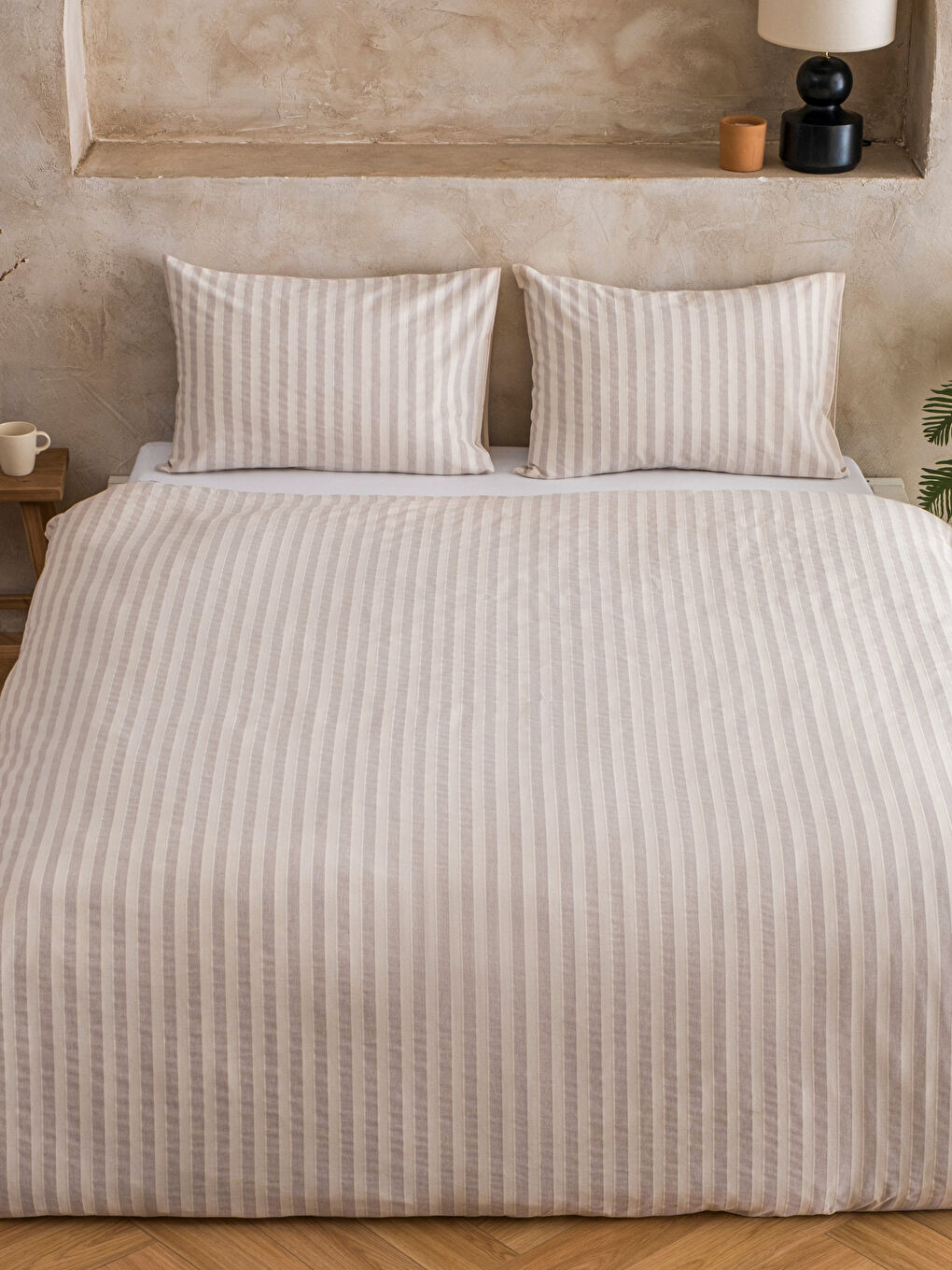 Bej Çizgili Çift Kişilik Nevresim Seti-1