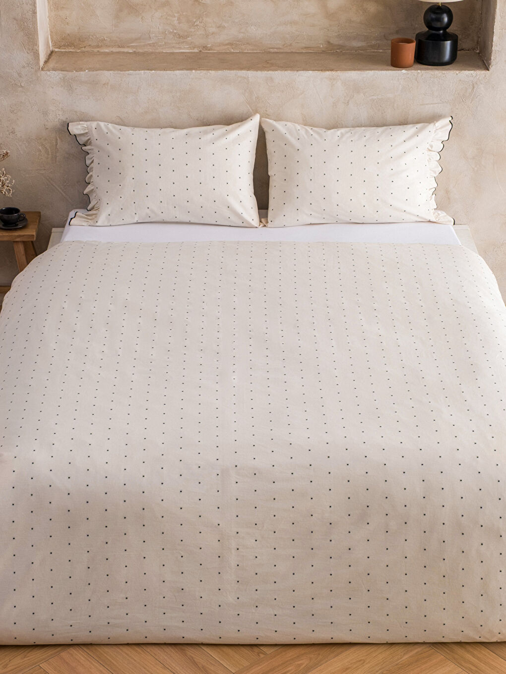 Karışık Puanteyi Desenli Çift Kişilik Nevresim Seti-1