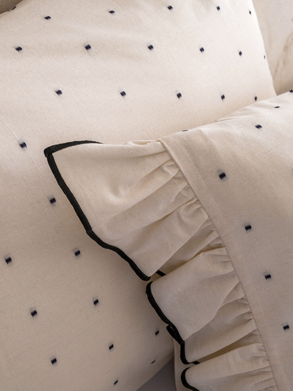 Karışık Puanteyi Desenli Çift Kişilik Nevresim Seti-3