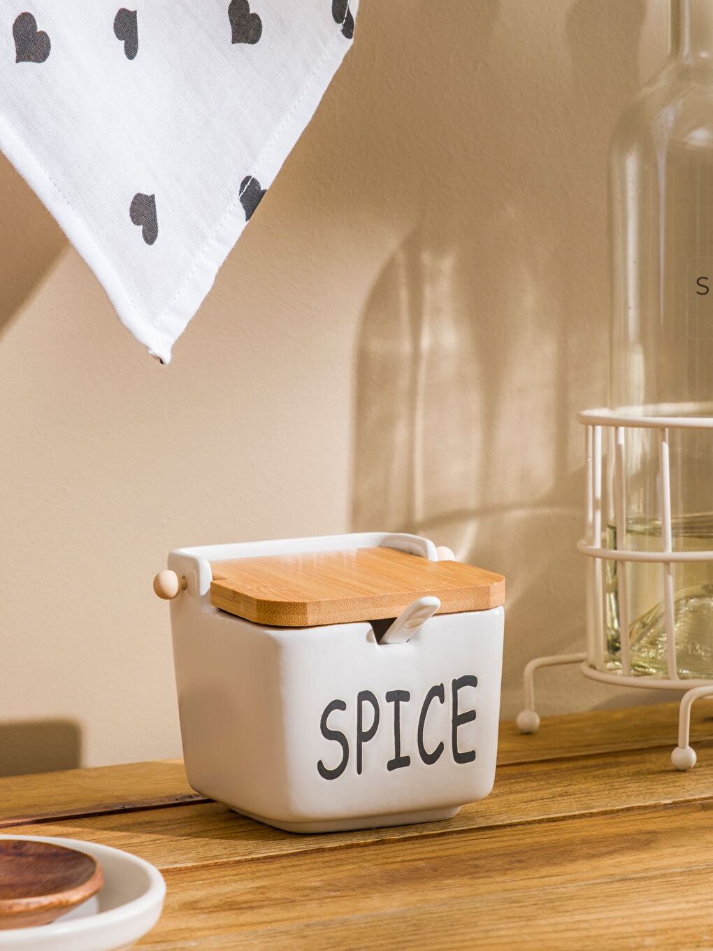 حافظة طعام خليط من الألوان