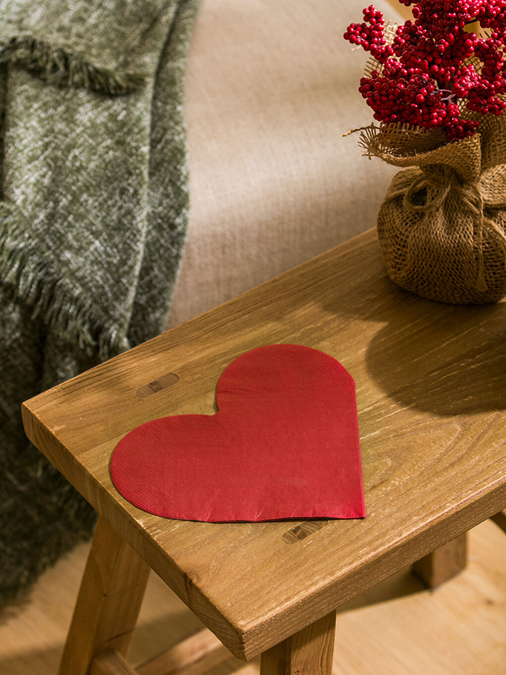 Kırmızı Kalp Baskılı Kağıt Peçete 20'li